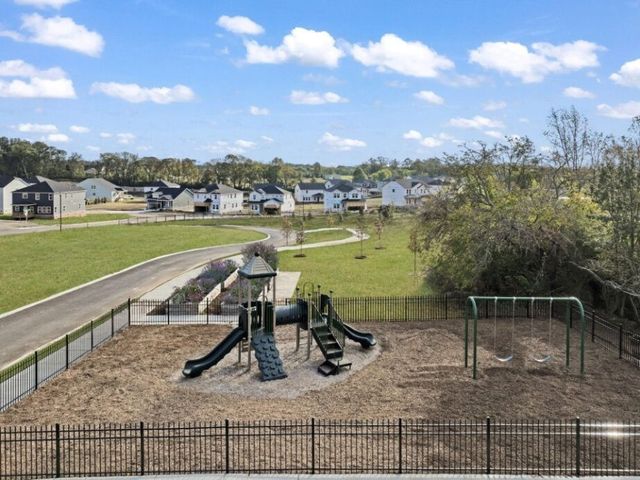 1721 Sharpstone Drive, Columbia, TN 38401