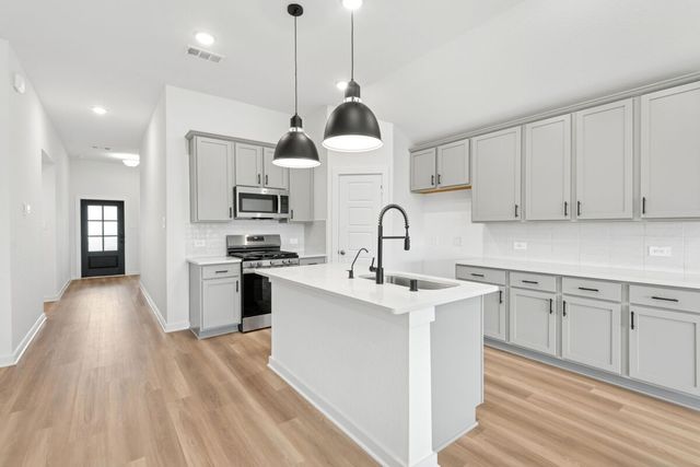 1721 Sharpstone Drive, Columbia, TN 38401