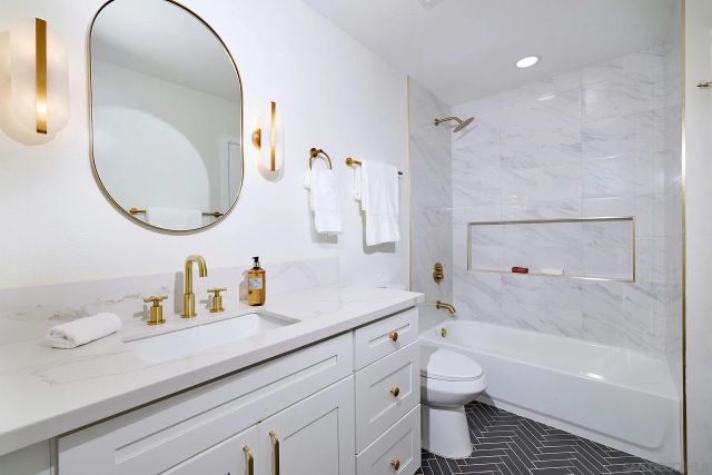2031 Shadytree Lane, Encinitas, CA 92024
