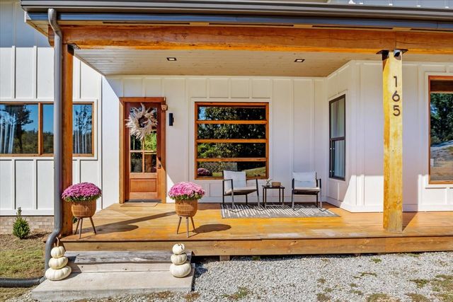 165 Wade Cv, Waverly, TN 37185