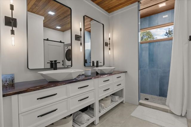 165 Wade Cv, Waverly, TN 37185