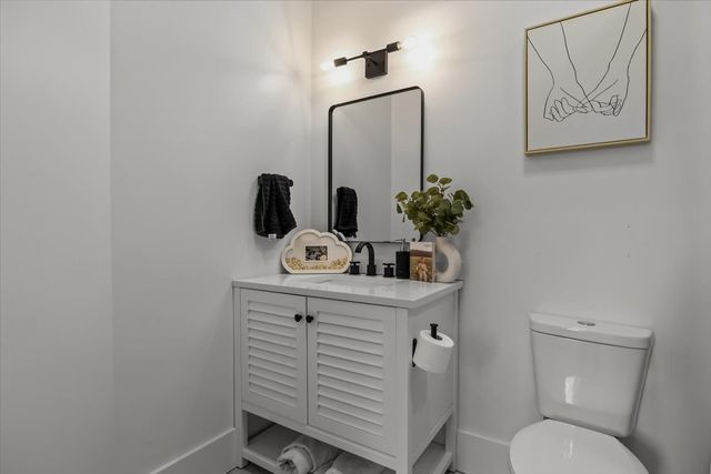 165 Wade Cv, Waverly, TN 37185