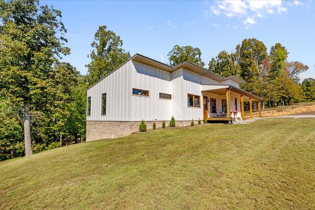 165 Wade Cv, Waverly, TN 37185