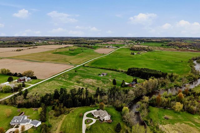 N7479 Willow ROAD, Plymouth, WI 53073