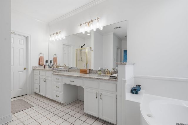 621 Highland Knoll Ct, Baton Rouge, LA 70810