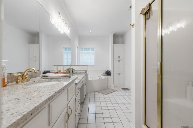 621 Highland Knoll Ct, Baton Rouge, LA 70810