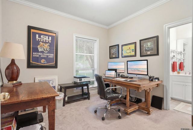 621 Highland Knoll Ct, Baton Rouge, LA 70810