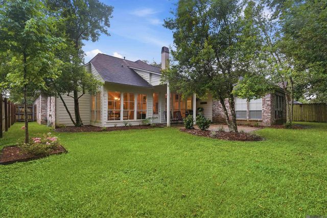 621 Highland Knoll Ct, Baton Rouge, LA 70810