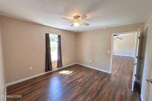 13 Short Rd, Crossville, TN 38555