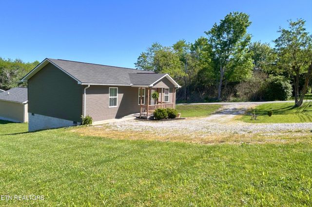 13 Short Rd, Crossville, TN 38555