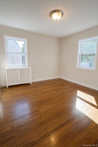 29 Avon Road, Hewlett, NY 11557