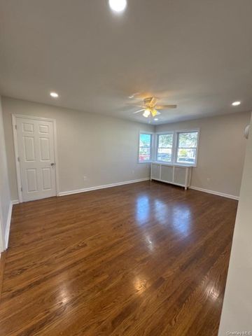 29 Avon Road, Hewlett, NY 11557