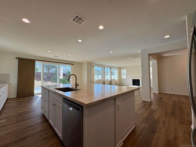 38226 Old Creek, Murrieta, CA 92563