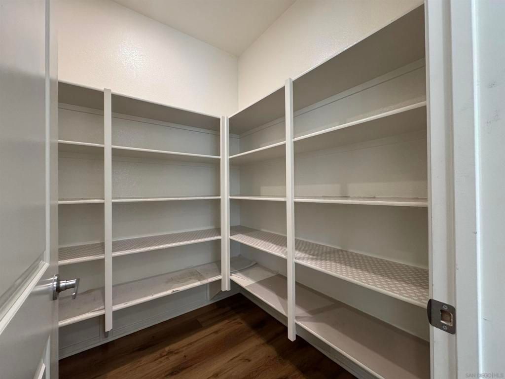 Image 11 of property listing at 38226 Old Creek, Murrieta, CA 92563