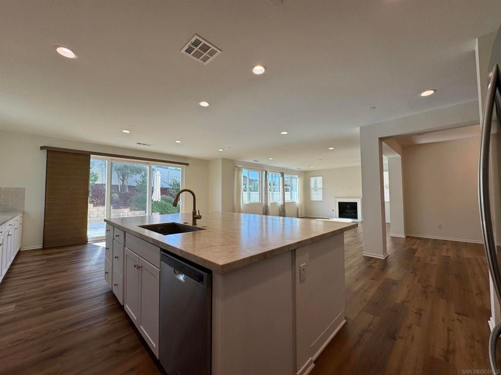 Image 13 of property listing at 38226 Old Creek, Murrieta, CA 92563