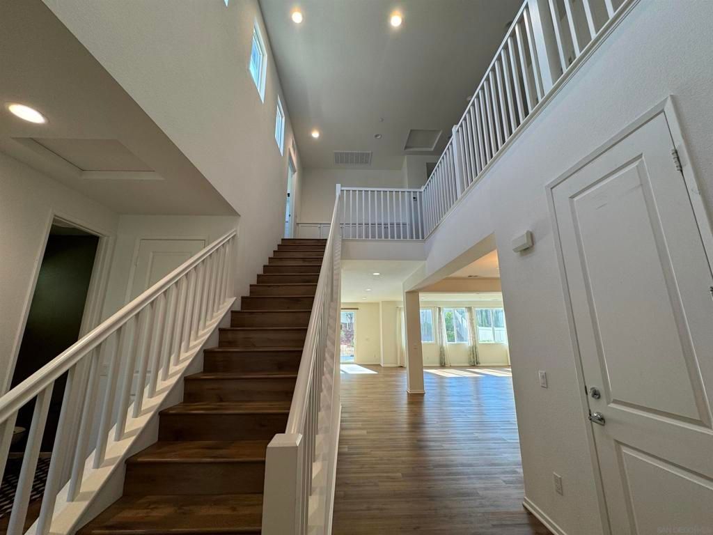 Image 2 of property listing at 38226 Old Creek, Murrieta, CA 92563