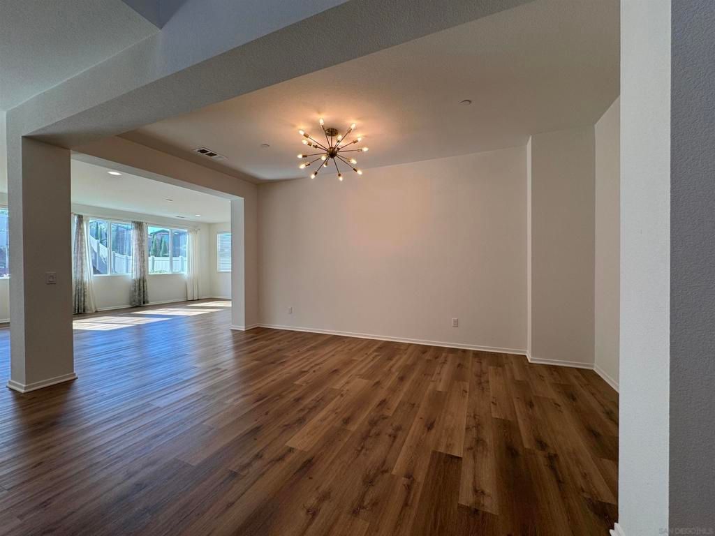 Image 3 of property listing at 38226 Old Creek, Murrieta, CA 92563