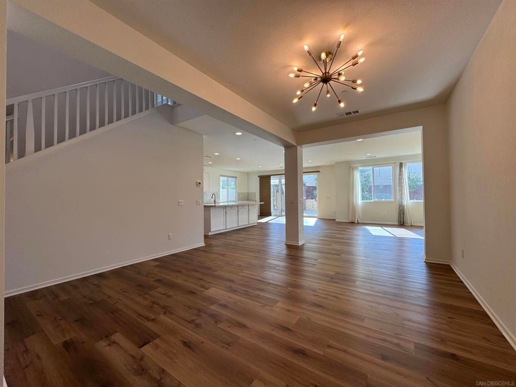 Image 5 of property listing at 38226 Old Creek, Murrieta, CA 92563