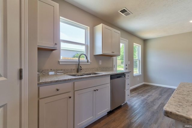 13934 Persimmon Lane, Evansville, IN 47725