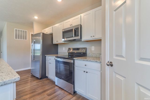 13934 Persimmon Lane, Evansville, IN 47725