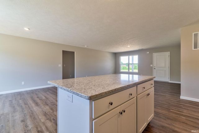 13934 Persimmon Lane, Evansville, IN 47725