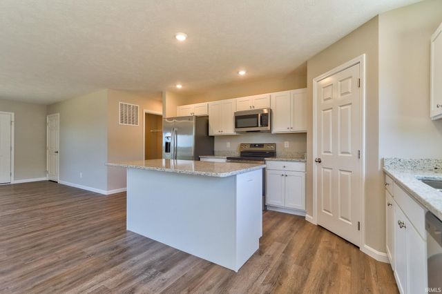 13934 Persimmon Lane, Evansville, IN 47725