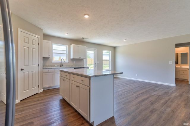 13934 Persimmon Lane, Evansville, IN 47725