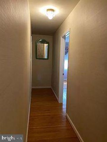 415 MONMOUTH DR, Cherry Hill, NJ 08002