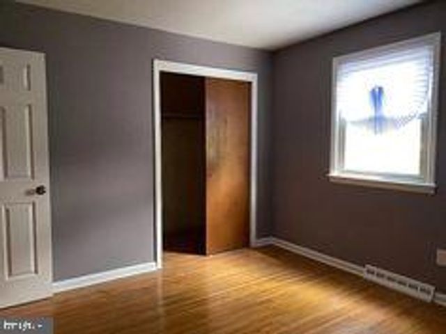 415 MONMOUTH DR, Cherry Hill, NJ 08002