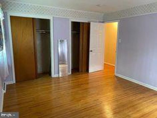 415 MONMOUTH DR, Cherry Hill, NJ 08002
