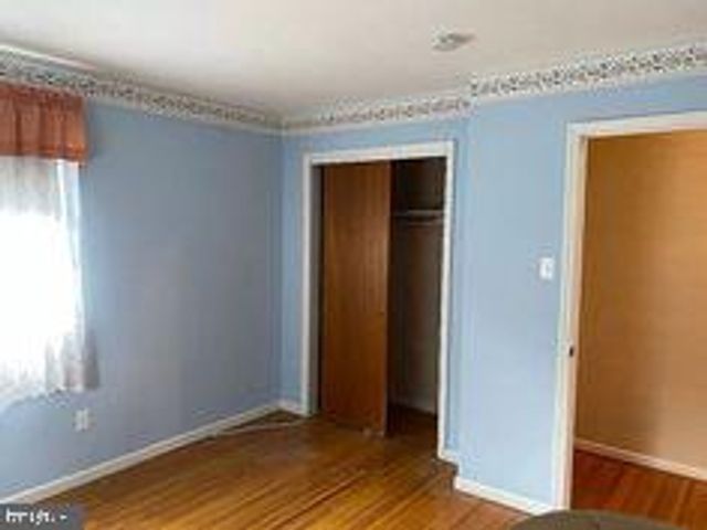 415 MONMOUTH DR, Cherry Hill, NJ 08002