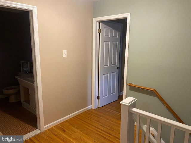 415 MONMOUTH DR, Cherry Hill, NJ 08002