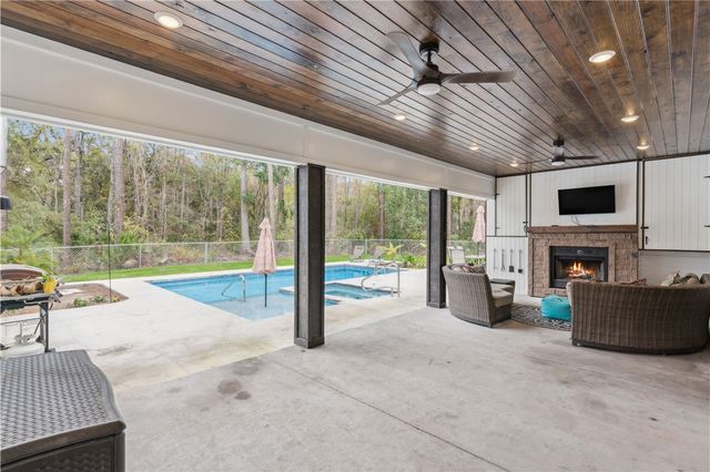 7079 Harrietts Bluff Road, Woodbine, GA 31569