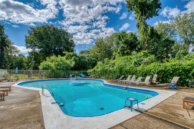 306 PRESQUE ISLE Boulevard 102, Millcreek, PA 16505