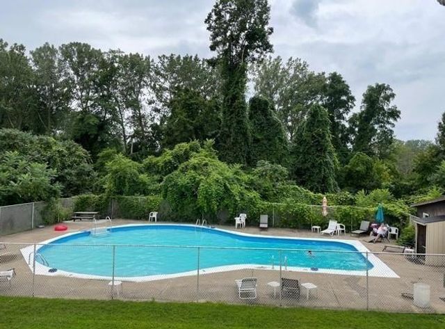 306 PRESQUE ISLE Boulevard 102, Millcreek, PA 16505