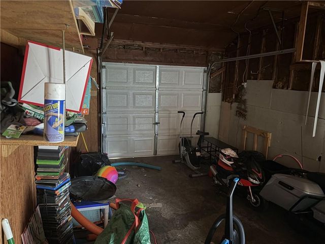 8605 Cambridge Avenue, Kansas City, MO 64138