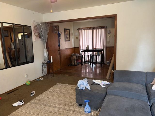 8605 Cambridge Avenue, Kansas City, MO 64138