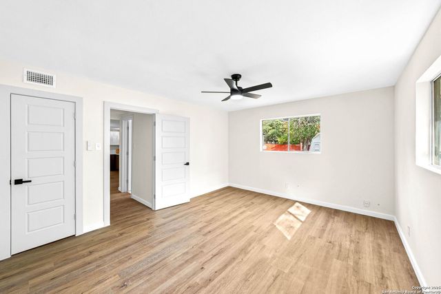 311 Burwood Ln, San Antonio, TX 78213