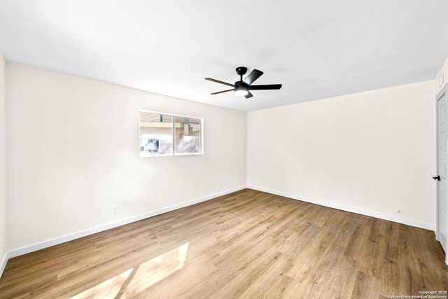 311 Burwood Ln, San Antonio, TX 78213