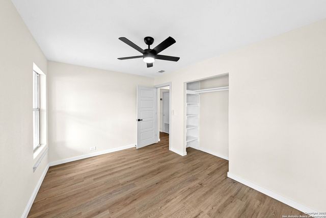 311 Burwood Ln, San Antonio, TX 78213