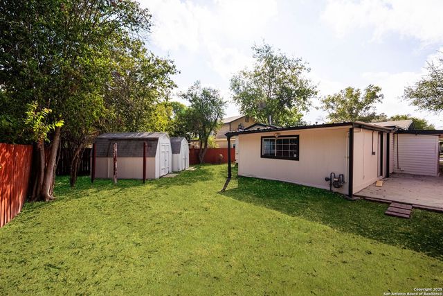 311 Burwood Ln, San Antonio, TX 78213