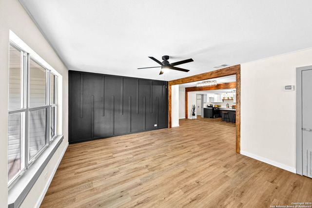 311 Burwood Ln, San Antonio, TX 78213