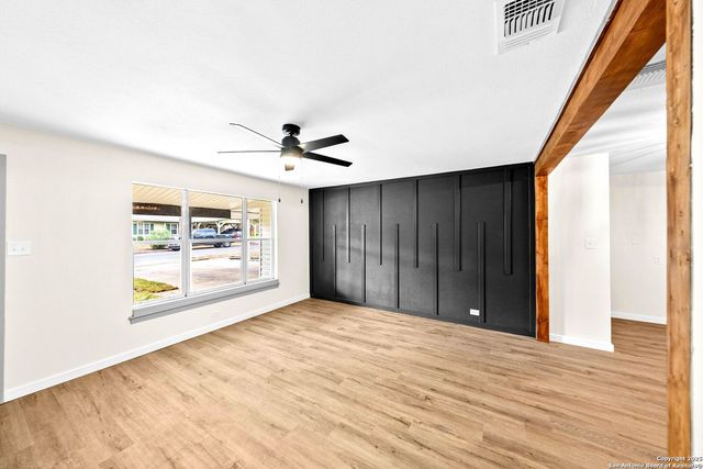 311 Burwood Ln, San Antonio, TX 78213