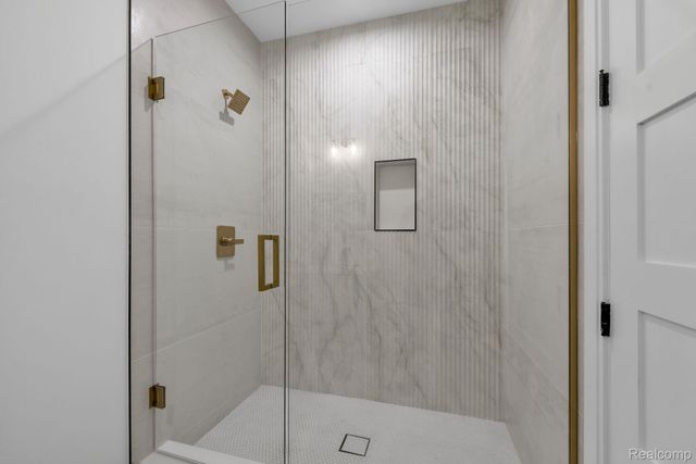 4546 Niagara Lane, Bloomfield Hills, MI 48301