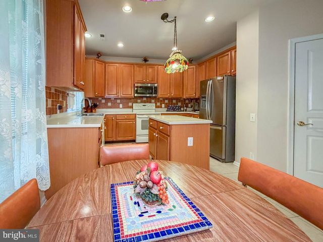 40 BETTS DR, Washington Crossing, PA 18977