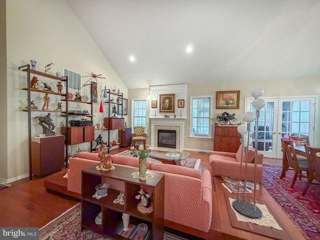 40 BETTS DR, Washington Crossing, PA 18977