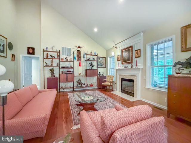 40 BETTS DR, Washington Crossing, PA 18977
