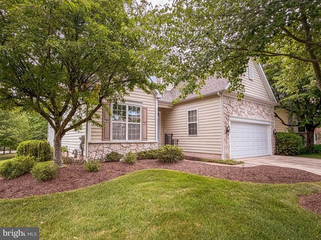 40 BETTS DR, Washington Crossing, PA 18977
