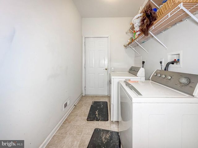 40 BETTS DR, Washington Crossing, PA 18977