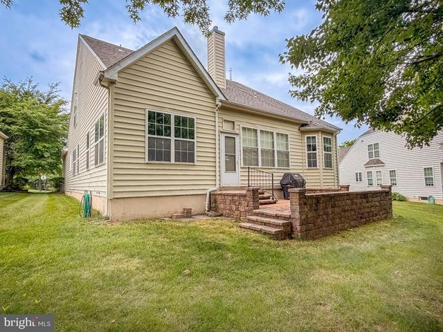 40 BETTS DR, Washington Crossing, PA 18977